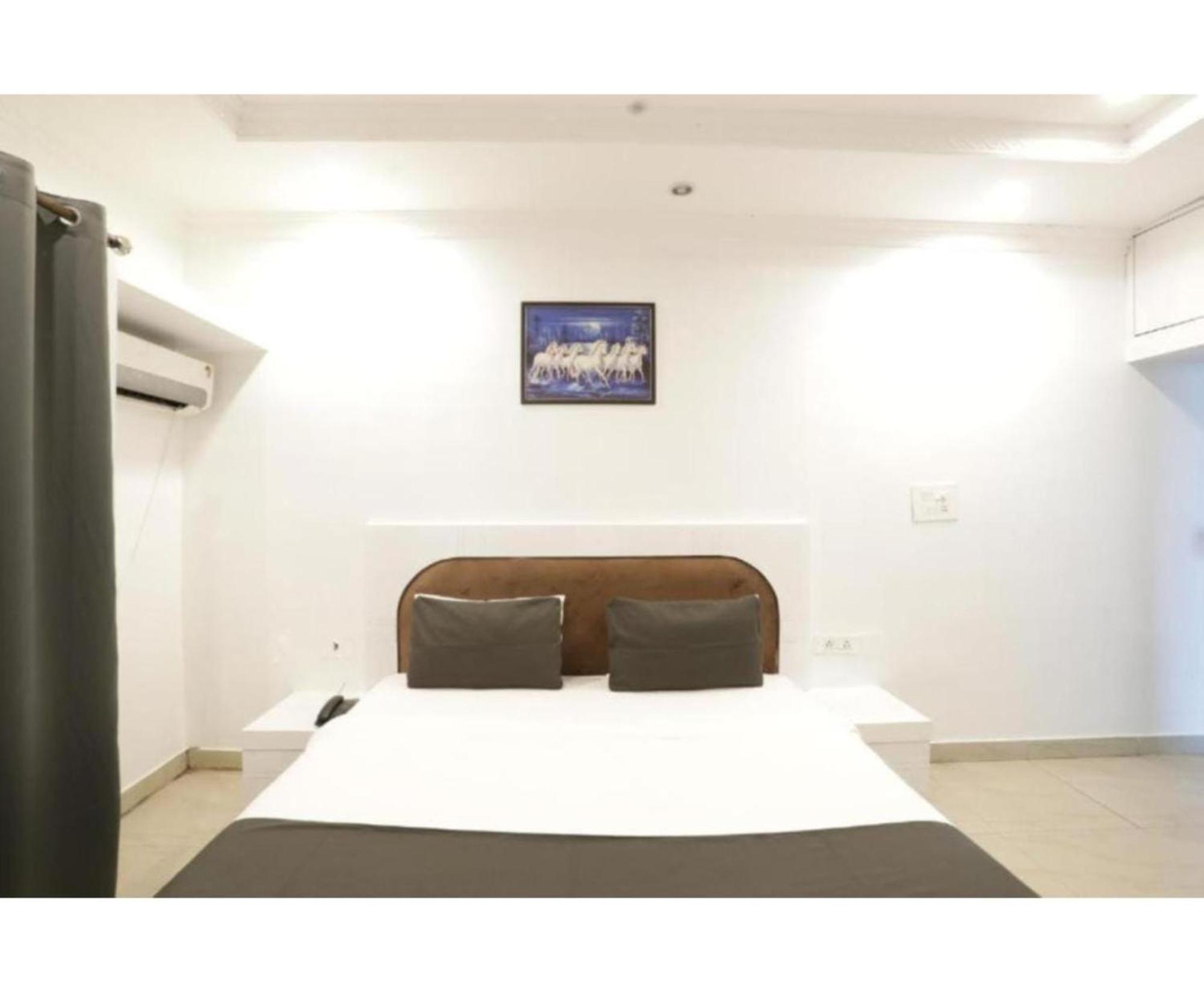 Day S Inn Luxury Stay Near Care Hospital In Budget Friendly Price Best Seller Bhubaneswar Exterior photo